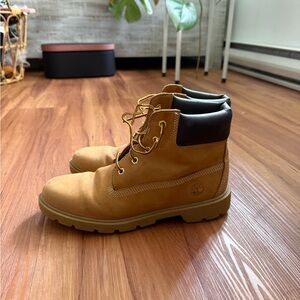 Timberland Wheat/Black Padded Collar Lace-Up Boots